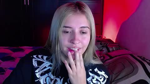 Snapshot of saradiazxxx chatting on 03.01.26 saradiazxxx online show from 03.01.26