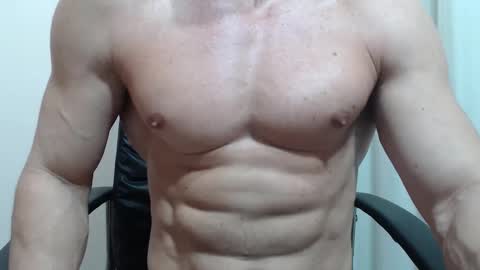 saradorj92 online show from 02.20.26