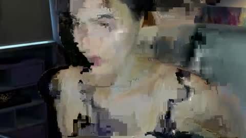 Snapshot of sarah_desire01 chatting on 10.12.25 Sarah online show from 10.12.25