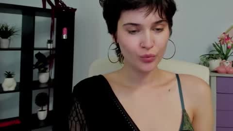 Sarah online show from 05.10.26