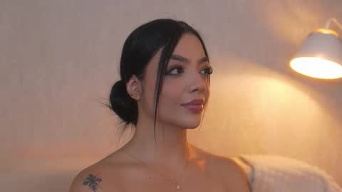 Snapshot of sarah_hiill chatting on 02.10.26 online show from 02.10.26