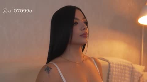 Snapshot of sarah_hiill chatting on 02.20.26 online show from 02.20.26