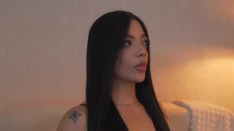 Snapshot of sarah_hiill chatting on 02.20.26 online show from 02.20.26