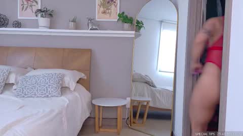 sarah_rayy online show from 03.08.26