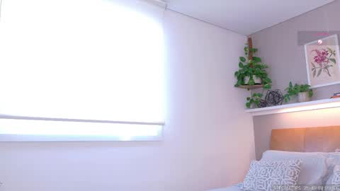 sarah_rayy online show from 04.10.26