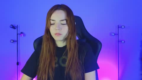 Snapshot of sarah_swtt chatting on 01.20.25 - next broadcast 28 nov 7 pm Col online show from 01.20.25