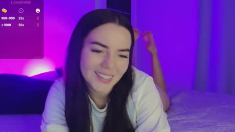 Snapshot of sarah_swtt chatting on 11.16.25 - next broadcast 28 nov 7 pm Col online show from 11.16.25