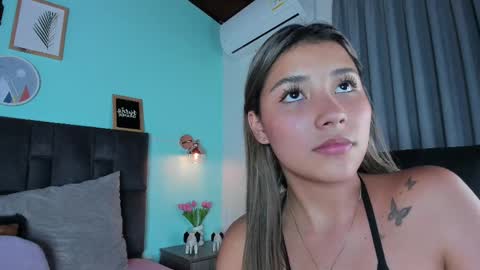 Snapshot of sarahevans__ chatting on 02.28.25 Sarah Evans online show from 02.28.25