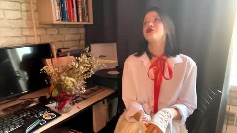 Snapshot of sarahhunnye chatting on 03.15.26 Sarah online show from 03.15.26