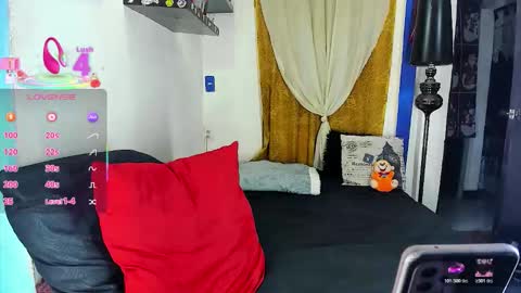 Snapshot of sarahjey chatting on 03.13.26 SARAHJEY online show from 03.13.26