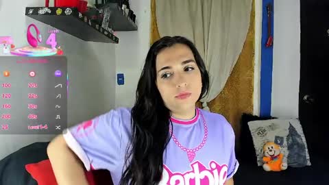 Snapshot of sarahjey chatting on 03.20.26 SARAHJEY online show from 03.20.26