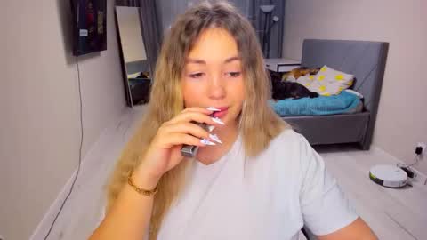 Sarah online show from 02.12.26