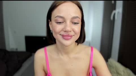 sarahphyllis online show from 01.18.25