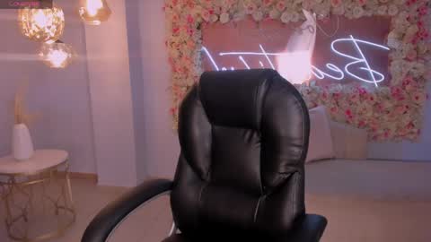 Sarah  independent model online show from 04.16.26