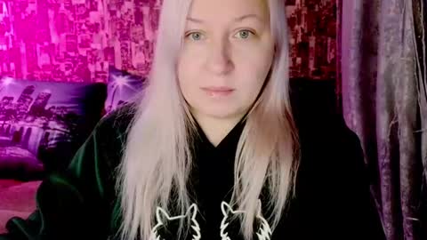 Snapshot of sarakatherin chatting on 12.08.24 Sara online show from 12.08.24