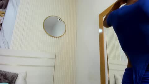 Sara Lewis online show from 04.01.26