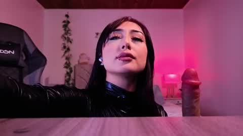 Saralynnn online show from 08.04.26