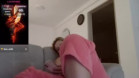 Snapshot of saramartinez100 chatting on 02.26.25 sara martinez online show from 02.26.25