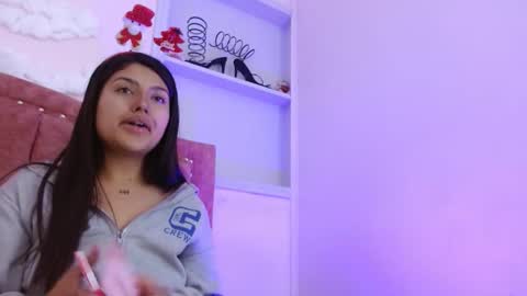 sarastonesx online show from 12.12.24