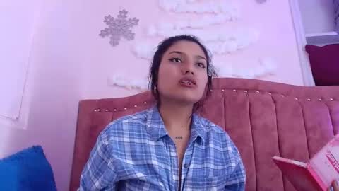 sarastonesx online show from 12.13.24