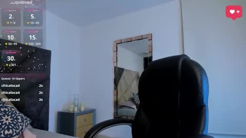 Snapshot of sarawagner_ chatting on 10.21.25 online show from 10.21.25