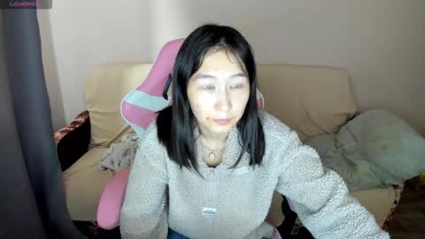 Snapshot of saraxray chatting on 09.29.25 Sara online show from 09.29.25