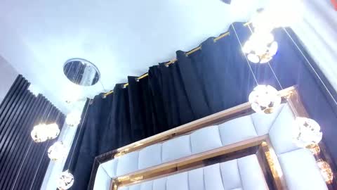 Snapshot of sarayroyse chatting on 09.30.25 Saray online show from 09.30.25