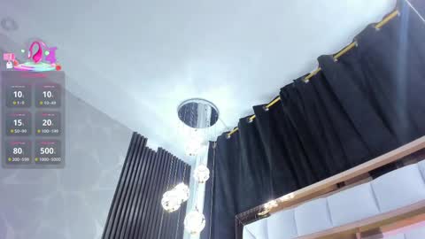 Snapshot of sarayroyse chatting on 10.07.25 Saray online show from 10.07.25