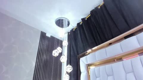 Snapshot of sarayroyse chatting on 10.08.25 Saray online show from 10.08.25