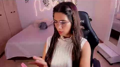 Snapshot of sarima420 chatting on 10.08.25 Sarima and Leo online show from 10.08.25