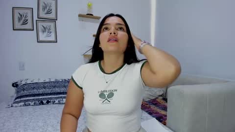 Snapshot of saritadolly_ chatting on 11.07.25 Sara Cute online show from 11.07.25