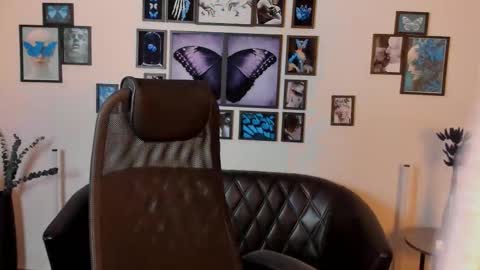 Snapshot of sarrahrice chatting on 02.21.26 SarahRice online show from 02.21.26