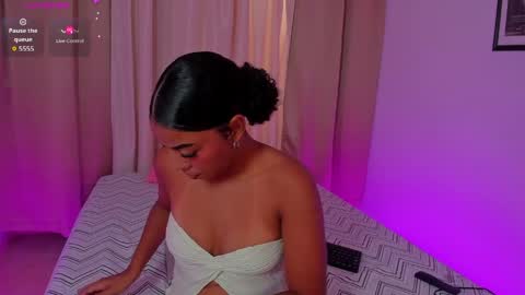 Snapshot of sasha_fox0 chatting on 03.31.26 emy online show from 03.31.26