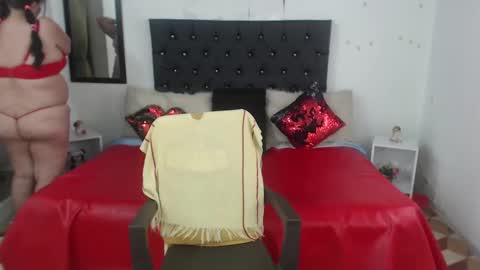 Snapshot of sasha_maturee chatting on 03.02.25 sasha maturee online show from 03.02.25