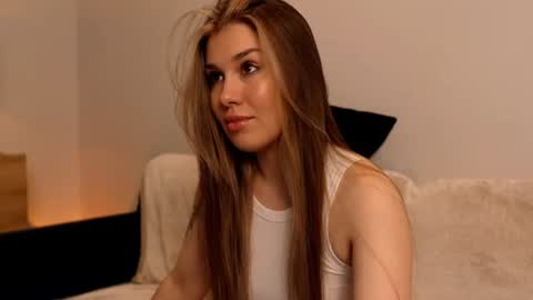 Snapshot of sashabonfire chatting on 06.25.26 Sasha online show from 06.25.26