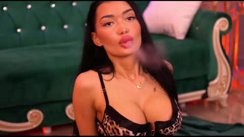 Dennise online show from 02.22.25