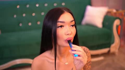 Dennise online show from 03.10.25