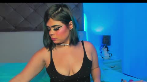 selene  online show from 01.02.25