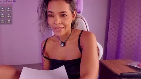 Snapshot of sashaklein chatting on 07.16.26 Sasha Klein online show from 07.16.26