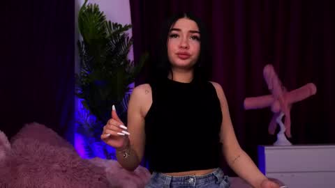 Snapshot of sashalorrenz chatting on 04.23.26 Sasha online show from 04.23.26