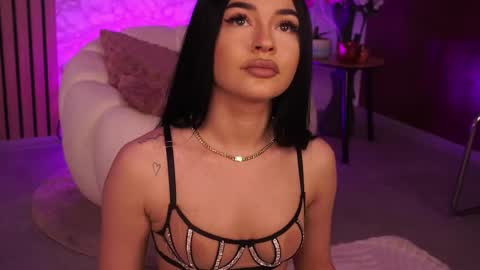Snapshot of sashalorrenz chatting on 06.04.26 Sasha online show from 06.04.26
