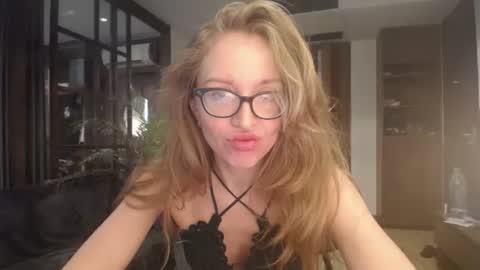 Sasha online show from 12.26.24