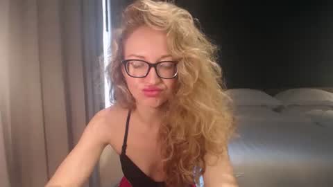 Sasha online show from 11.09.25