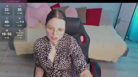 Snapshot of sashavibe chatting on 06.21.26 Sasha online show from 06.21.26