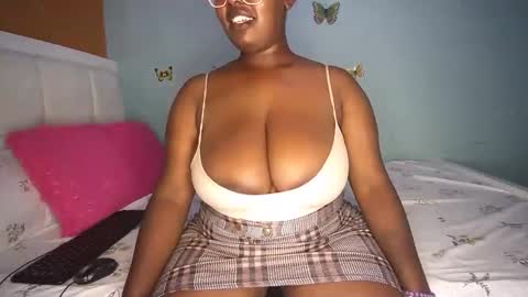 Snapshot of sassy100936 chatting on 02.15.26 Spicyd online show from 02.15.26