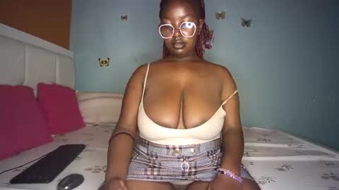 Snapshot of sassy100936 chatting on 05.08.26 Spicyd online show from 05.08.26