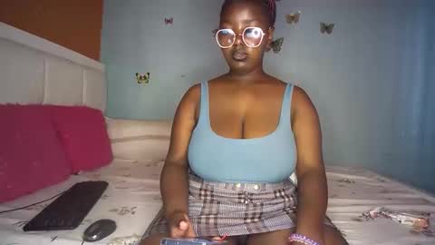 Snapshot of sassy100936 chatting on 05.10.26 Spicyd online show from 05.10.26