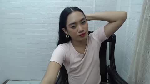 Snapshot of sassy_keylla chatting on 12.31.24 KEYLLA online show from 12.31.24