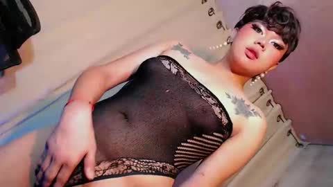 Snapshot of sassyffyra69 chatting on 05.29.26 MARIO LABO online show from 05.29.26