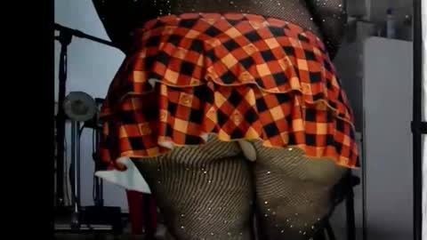 Snapshot of sassylatin45 chatting on 03.15.26 sassylatin45 online show from 03.15.26